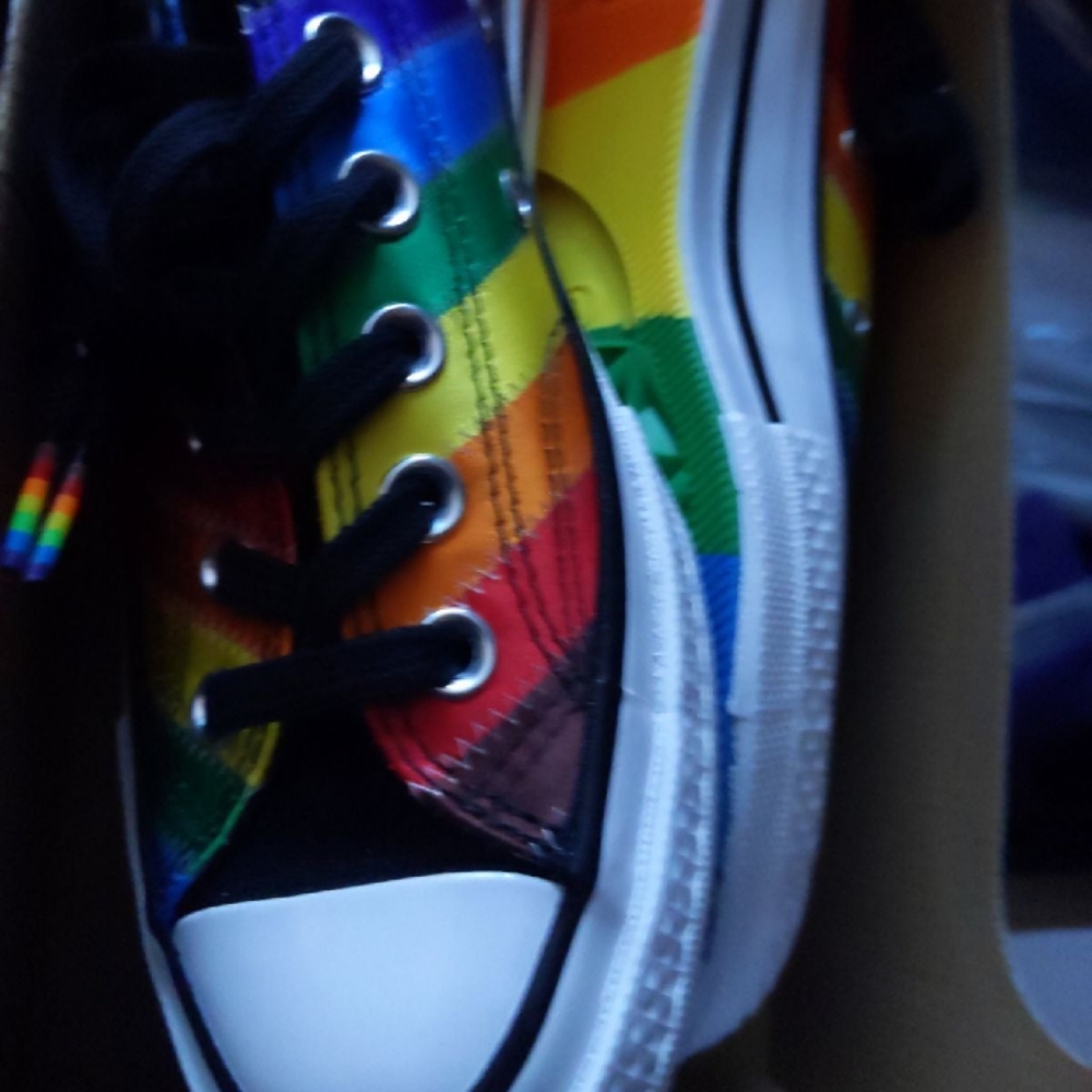 Pride converse - Picture 2 of 2